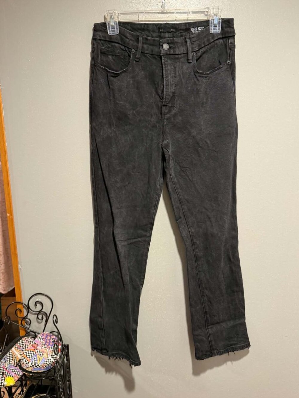 Good American Straight Leg Jeans in Washed Black
